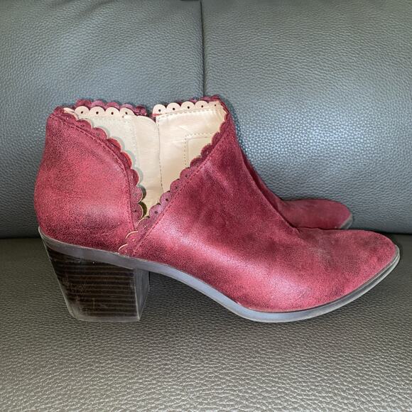 Journee Collection Tessa Cutout Bootie Wine 7.5 Boots Faux Suede Block Heel - Picture 1 of 9